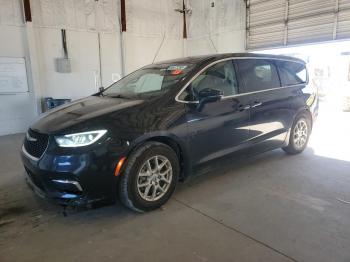  Salvage Chrysler Pacifica