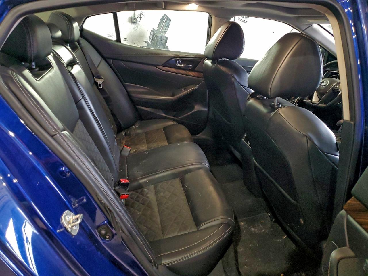 Nissan Maxima 3.5s Image 10