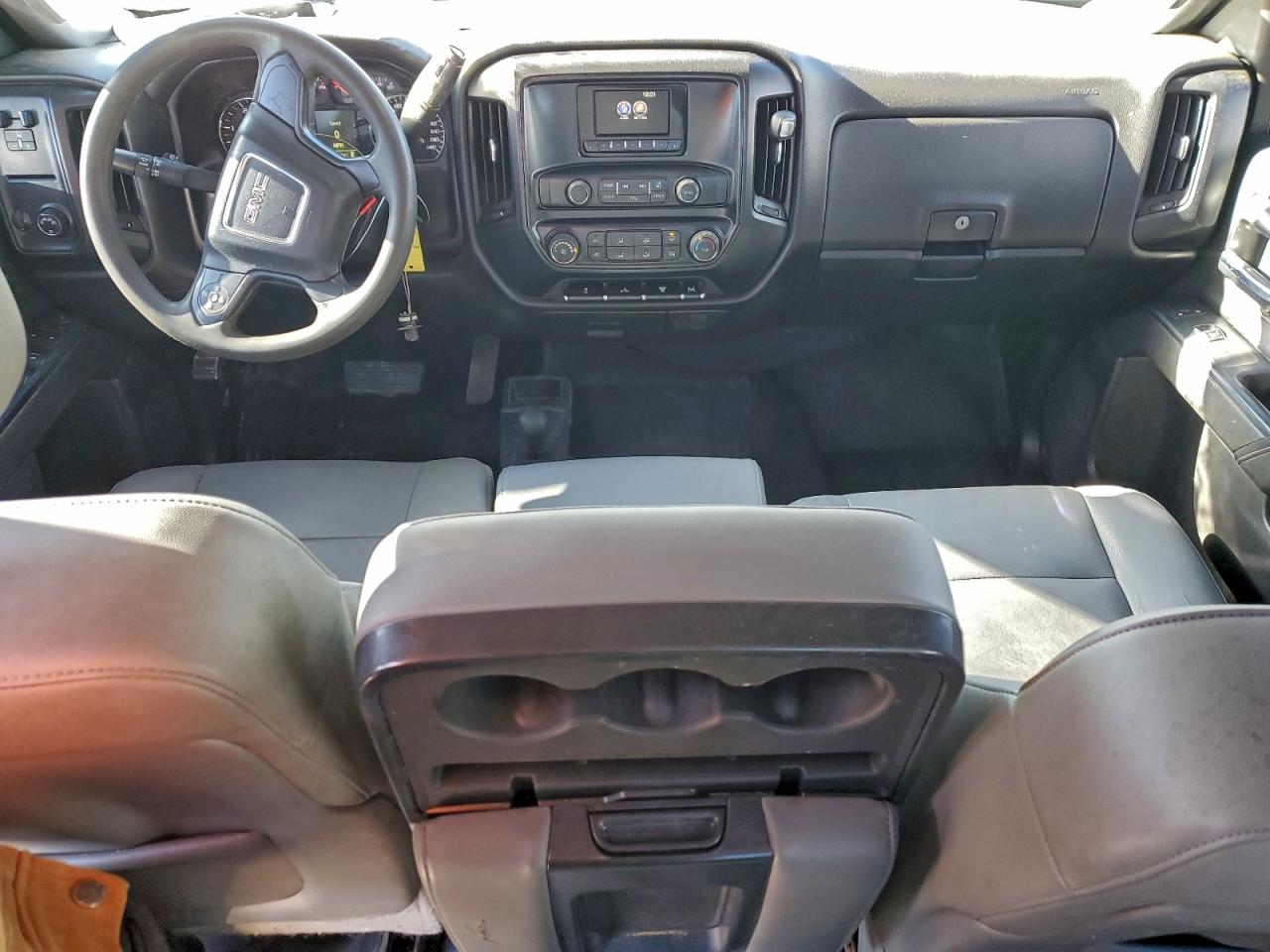 GMC Sierra K3500 Image 8